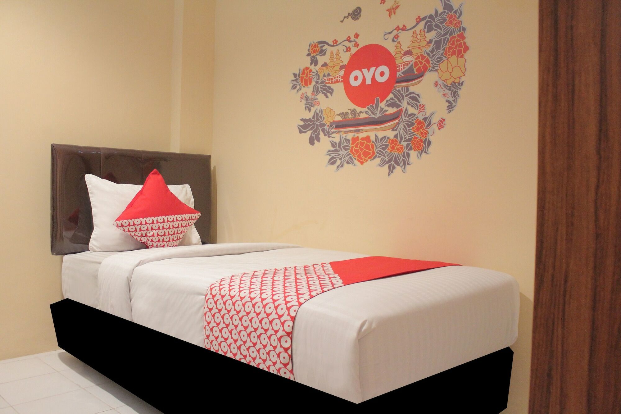 Oyo 121 Rumah Ayub Syariah Hotel Jakarta Ngoại thất bức ảnh